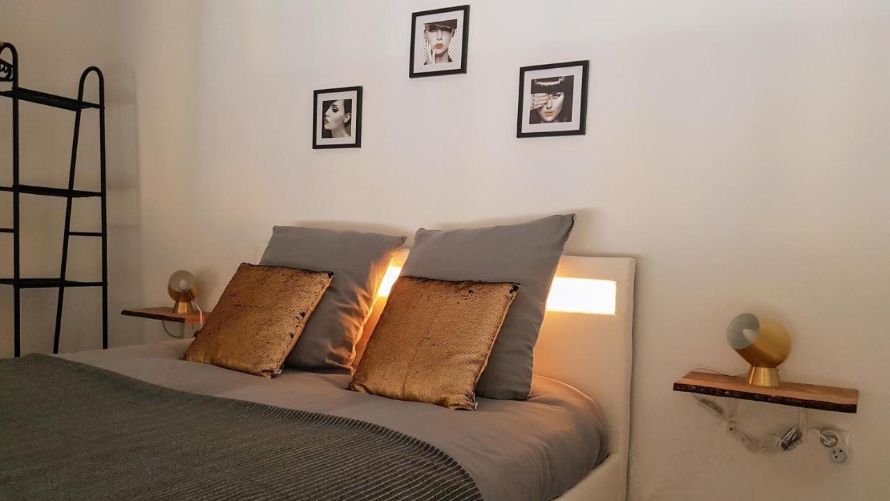 Les Nuits D'Anis - Appartements Hypercentre Le Puy-en-Velay Exterior photo